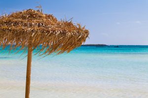 Isole greche con belle spiagge bianche e mare caraibico