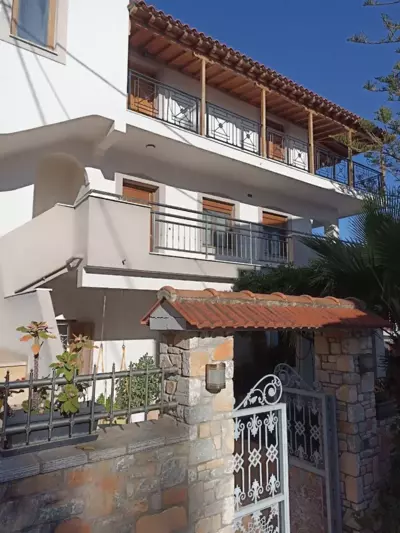 BELLE ROSE - Alonissos Città