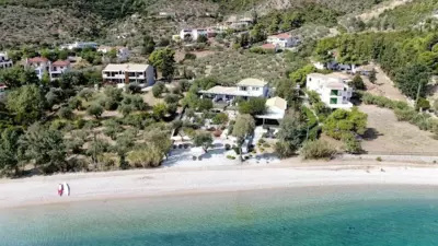 ILYA SUITES BY THE SEA - Alonissos Città