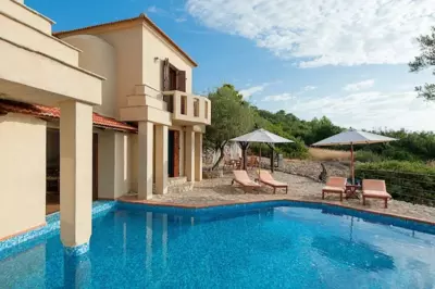 Alonissos Poikilma Villas - luxury villas in Alonissos in nature with private pools - Alonissos Città