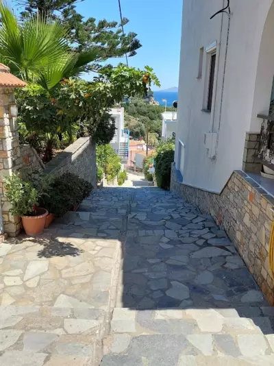 Athanasia Studios - Patitiri