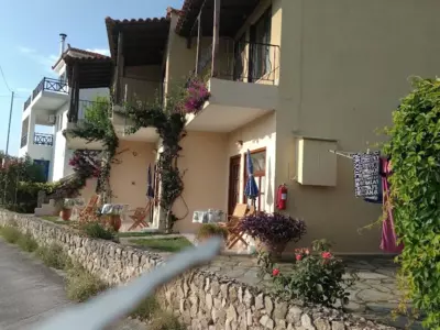 Dawn's Rooms - Patitiri