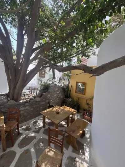 12 Acropolis - Aegiali