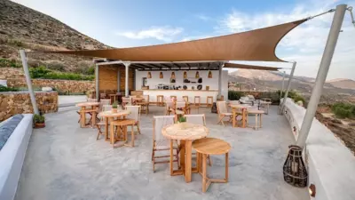 YPSELI Anafi's hive - Anafi