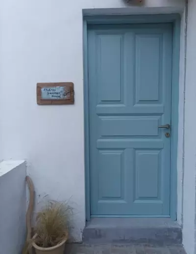 Ruby's summer house with spacious garden and free parking - Gavrio