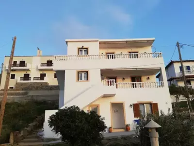 LORENTZIA ROOM - Mpatsi Batsi