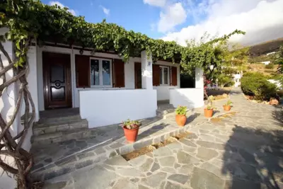 Studios Marfo - Mpatsi Batsi