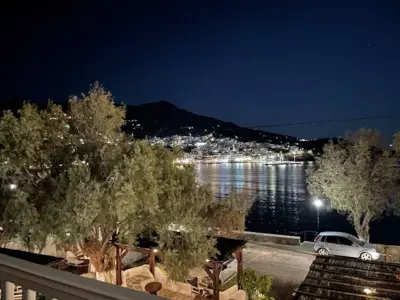 Kantouni Guest House by the sea - Mpatsi Batsi