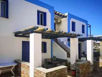 SummerAndros Pefkakia - Andro