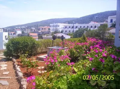 Sunrise Studios - Megalochori