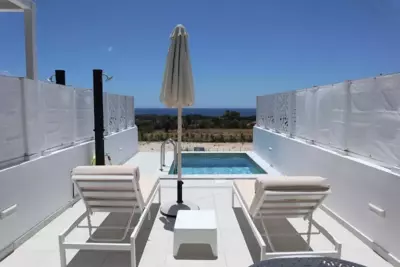 Dionisos Suites - Lixouri