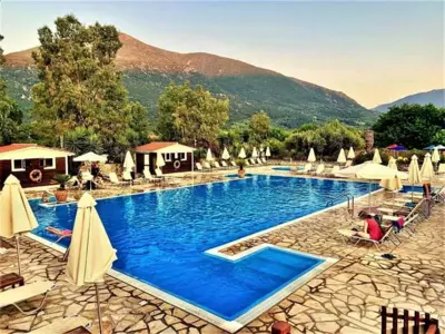 Camping Karavomilos - Sami