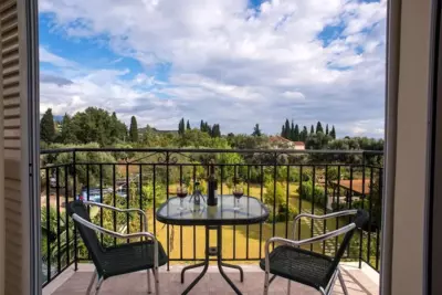 Dallas Hotel - Svoronata