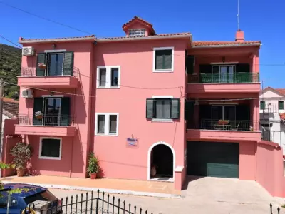 Giannos Apartments - Agia Effimia