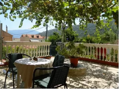 Logara's Apartments - Agia Effimia