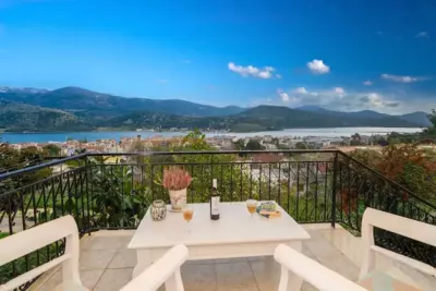 Aphrodite Superb Sea View Apartment - Argostoli