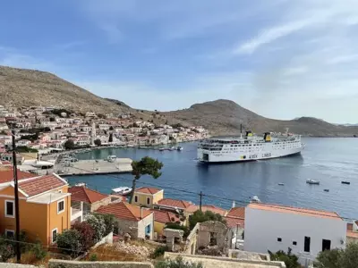 Chic & Modern Apartments with swim access - Chalki