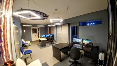 KAMPANI STUDIO - Chio