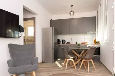 Nina's Apartments - Komi