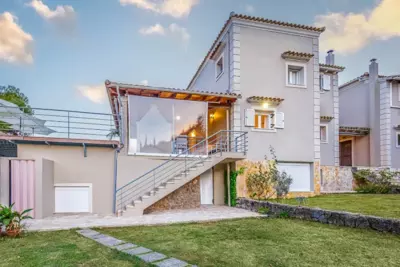 Olivia by Vintage Travel - Acharavi