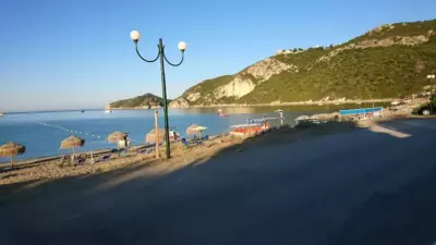 White House Pagoi - Agios Georgios Pagon