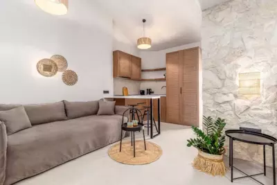 Almyra Apartments & Studios - Agios Gordios