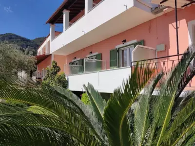 Roza's Home and Studios - Benitses