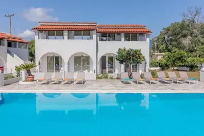 Flowers studios - Benitses