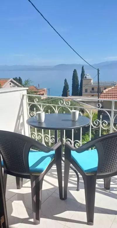 FLORA STUDIOS CORFU - Adults only - Benitses