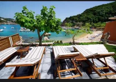 T8 APARTMENT ON THE BEACH - Benitses