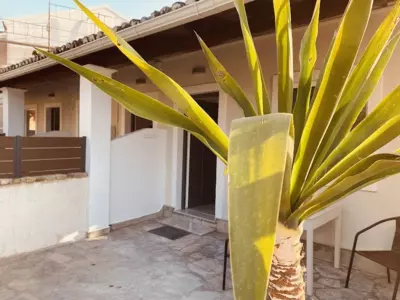 Louvros Luxury Suites - Dassia