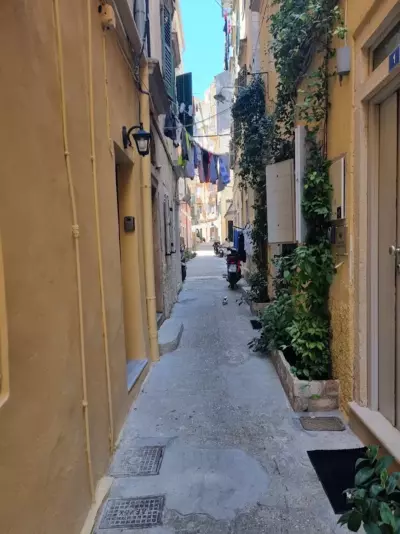 Helen's apartments and studios - Dassia