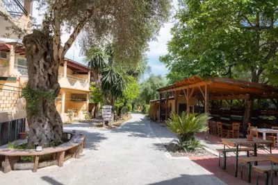 Wilde Rose Hotel - Dassia