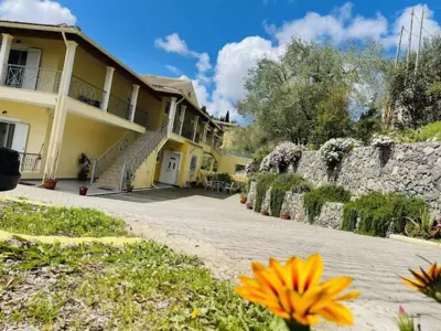 Fotis and Linda Apartment in Gouvia - Gouvia