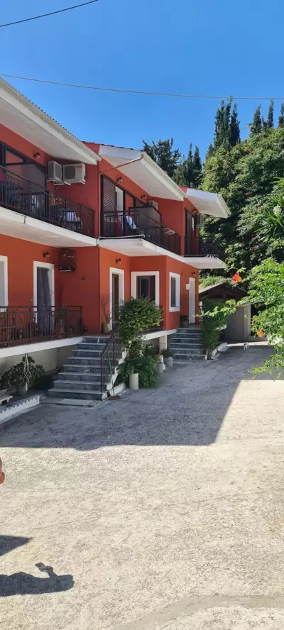 Ilias Apartments - Ipsos