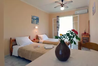 Damaskis Kassiopi Studios - Kassiopi