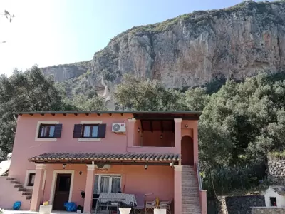 vraxleri house - Kassiopi