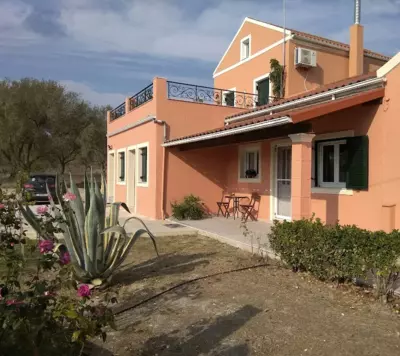 Lonelia's Family Homes - Lefkimmi