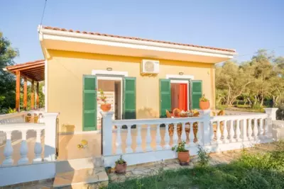 Karia Holiday Home - Lefkimmi