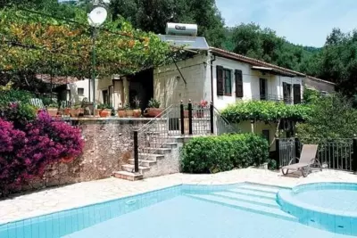 Old Stone House - Nissaki