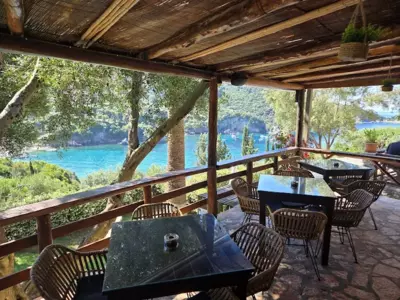 Acapulco Seaside Pool Bar and Apartments - Paleokastritsa