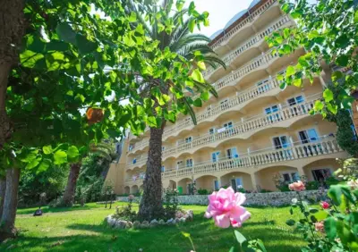 Pontikonisi Hotel & Suites - Perama