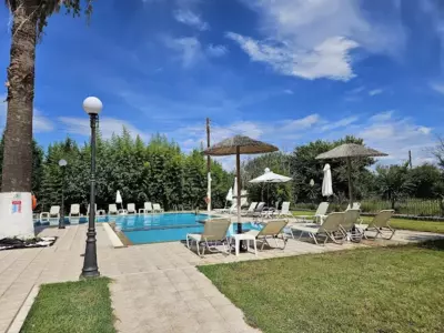 Banos Apartments and swimming pool - Roda