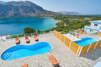 Luxury Lake View Center House - Agios Nikolaos