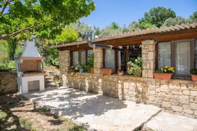 HOUSE FOR FAMILIES NEAR THE LAKE - Agios Nikolaos