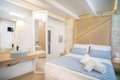 Nine - Chania La Canea