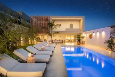 Hypnosis Beachside Villa with Private Heated Pool - Georgioupolis