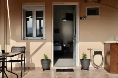 OASIS URBAN APARTMENT- Brand New, Private Patio & 3 Bedrooms - Heraklion