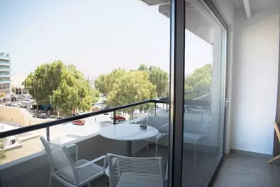 The H Experience - Stylish 2BD apt with balcony in Heraklion center - Heraklion