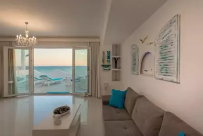 Aristodimos Luxury Suite - Kalamaki